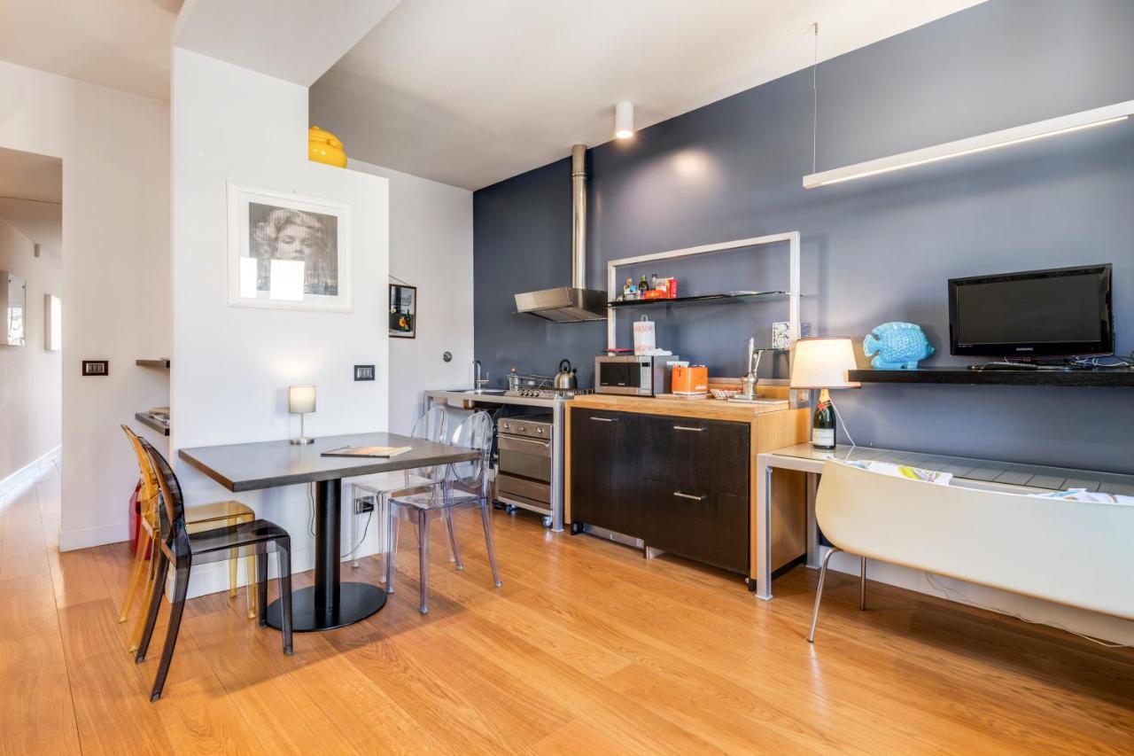 Piazza Santa Croce Design Apartment With Balcony フィレンツェ エクステリア 写真